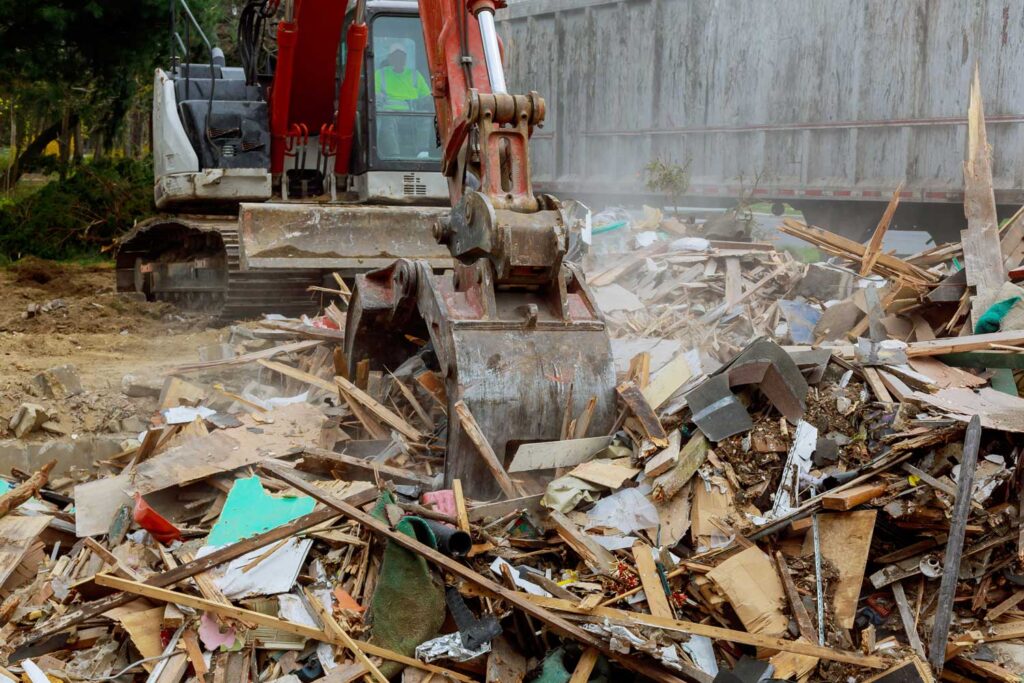 Efficiency in Debris Removal: A 365 Cleanings Specialty